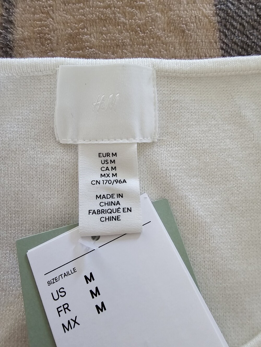 H&M Cream Sleeveless Button-Front Knit Tank - Picture 6 of 8